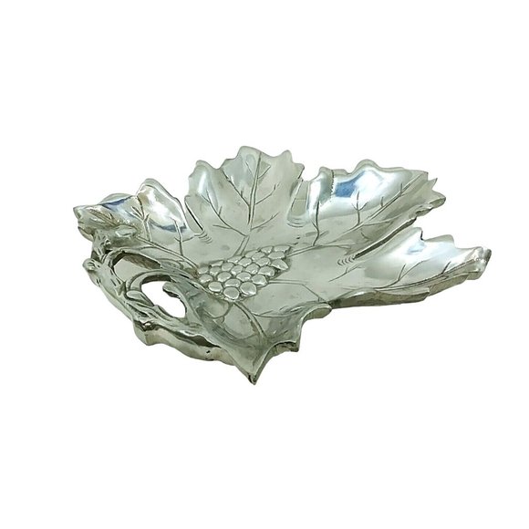 Grape Leaf Serving Dish Tray Cast Aluminum Collectible Metalware Made in India - Picture 1 of 9